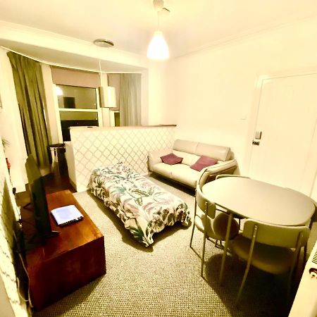 The Walnut Suite Lovely One Bedroom Flat In Stoke. Plymouth Bagian luar foto