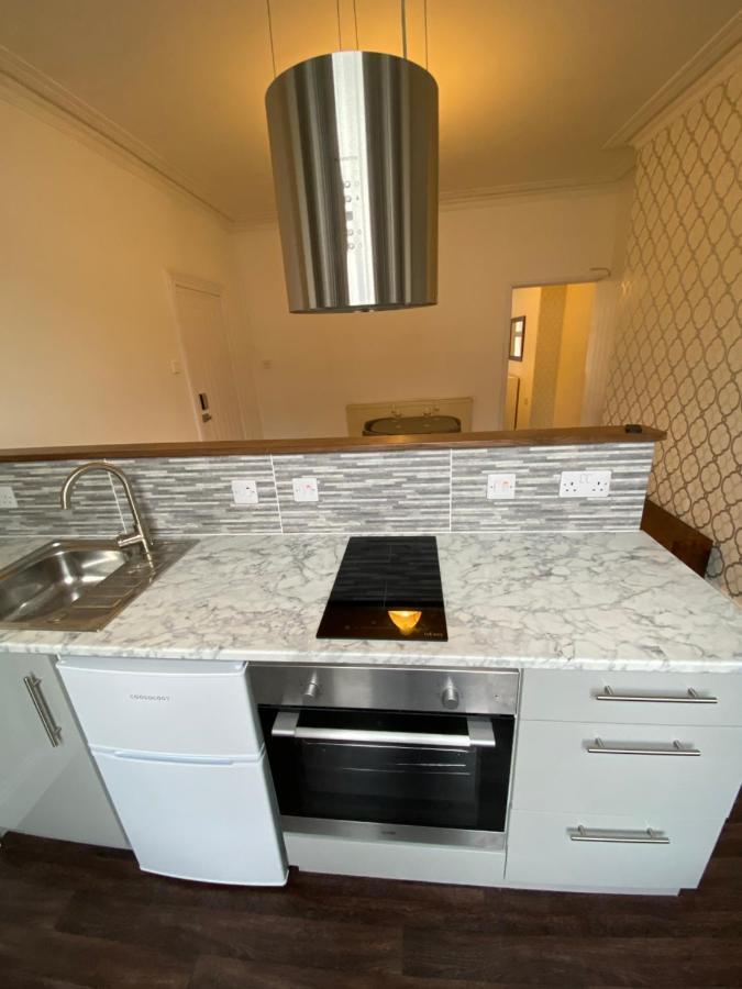 The Walnut Suite Lovely One Bedroom Flat In Stoke. Plymouth Bagian luar foto