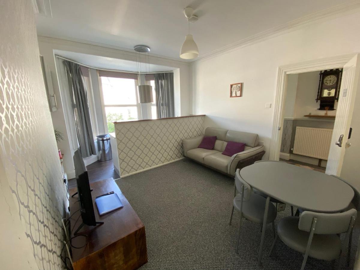 The Walnut Suite Lovely One Bedroom Flat In Stoke. Plymouth Bagian luar foto