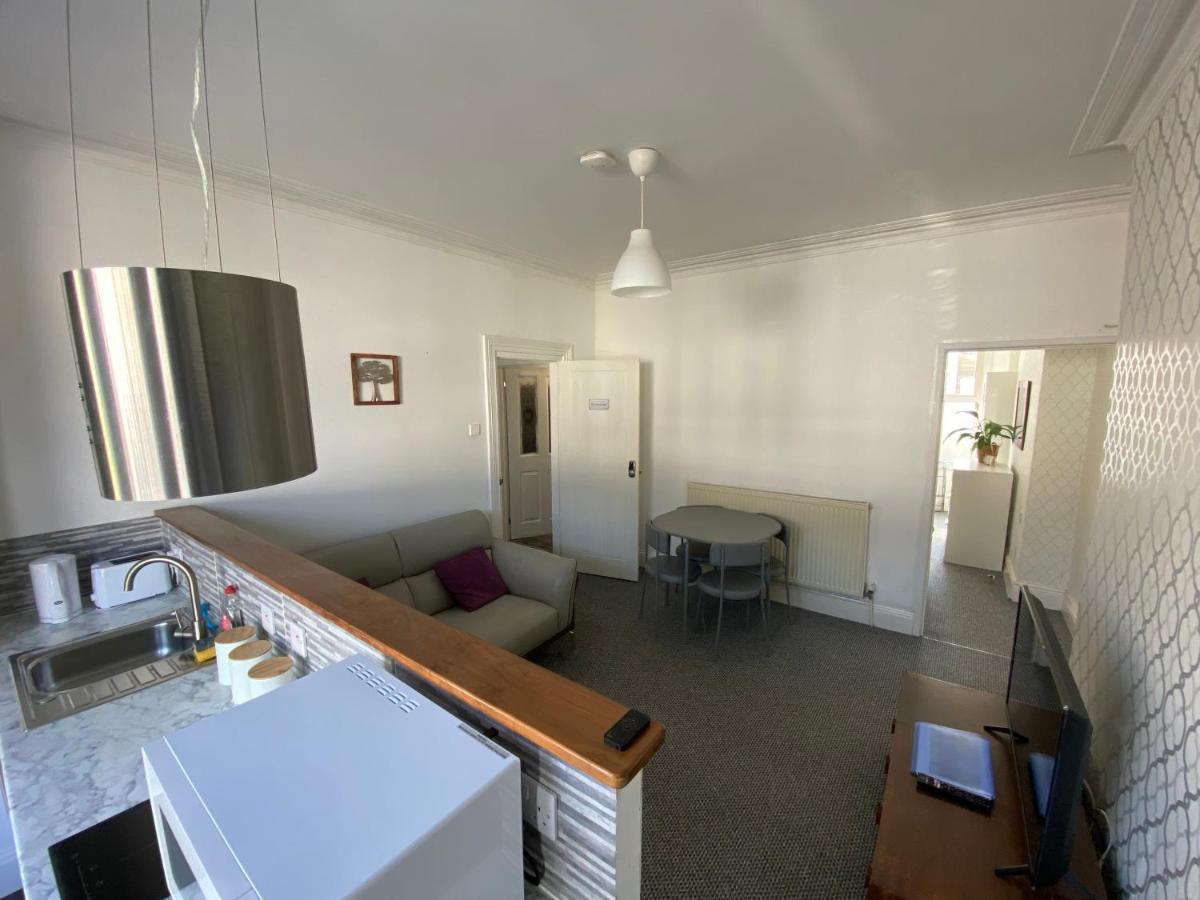The Walnut Suite Lovely One Bedroom Flat In Stoke. Plymouth Bagian luar foto
