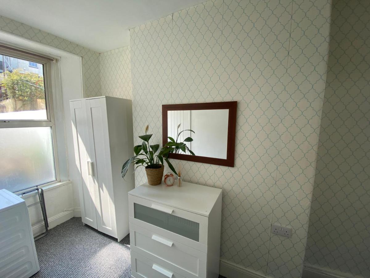 The Walnut Suite Lovely One Bedroom Flat In Stoke. Plymouth Bagian luar foto